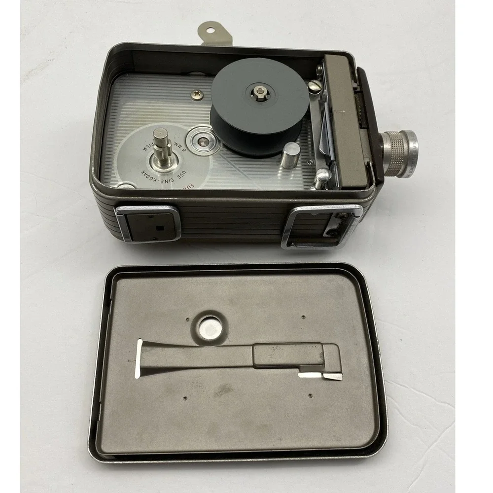 VTG 50s Kodak Brownie Movie Camera Model 2 8mm Cine Ektanon f/2.7 USA‎ w/ Manual